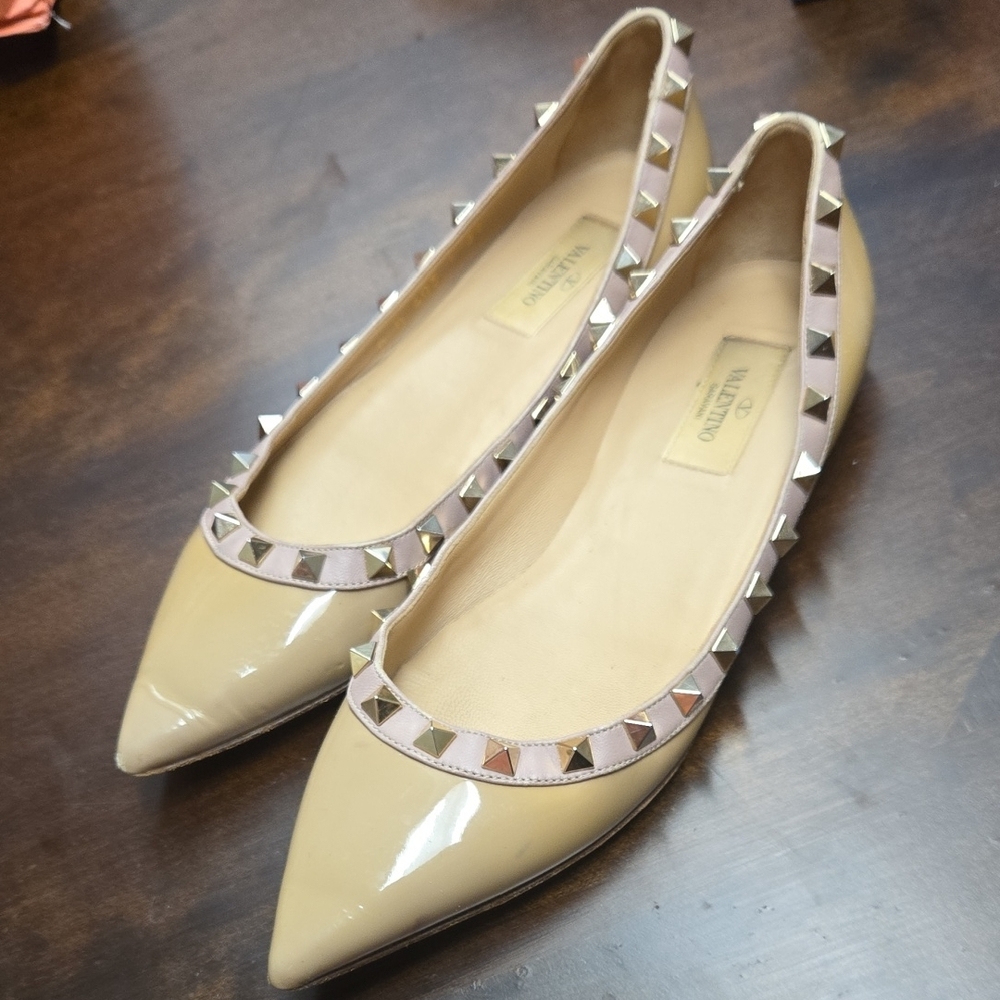 Valentino Tan Rockstud Flats